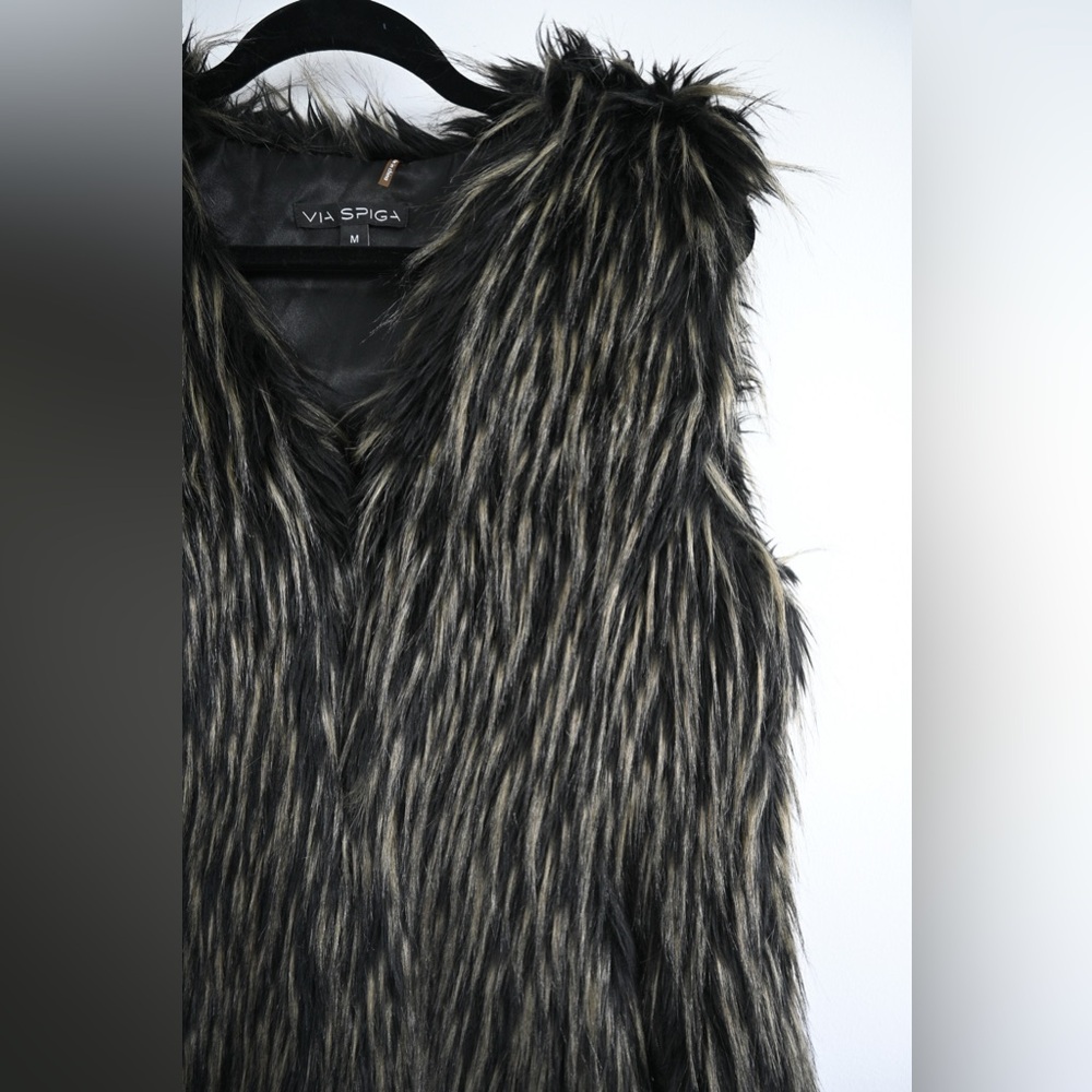 VIA SPIGA Faux Fur Vest - Picture 3 of 4